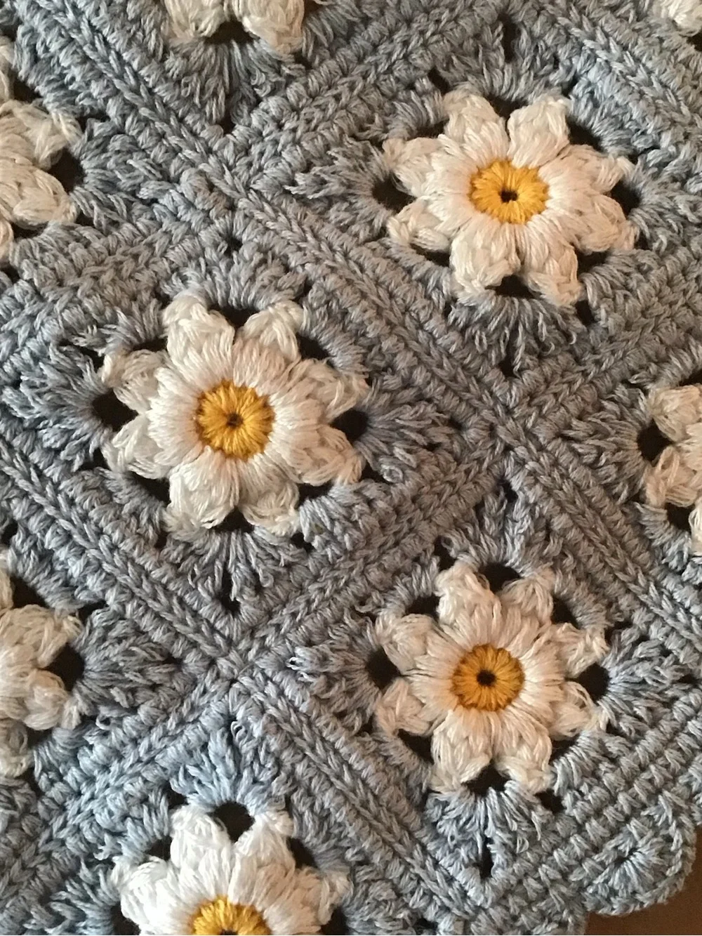 NEW Vintage Retro Style Crochet Daisy Headband
